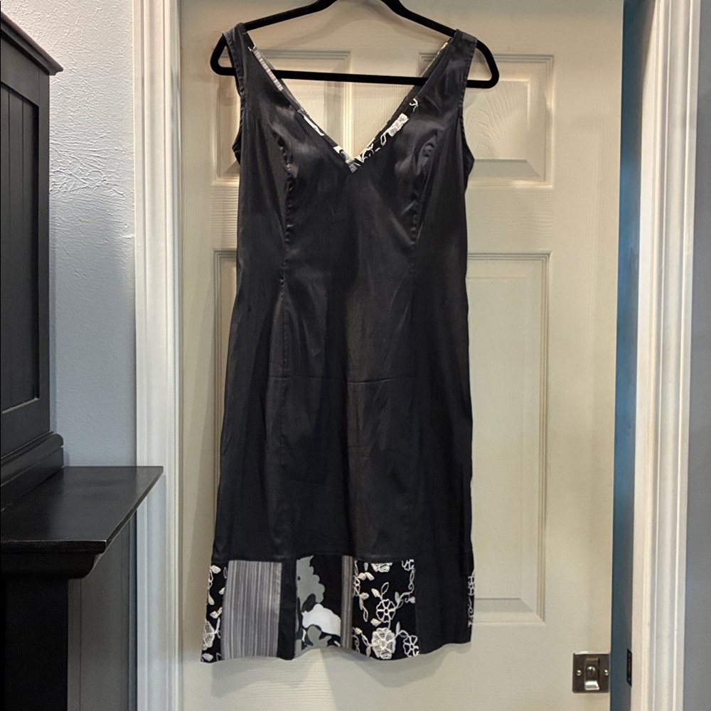 Piazza Sempione EUC stunning little black dress. Stretchy silk. Fun hem. Love!